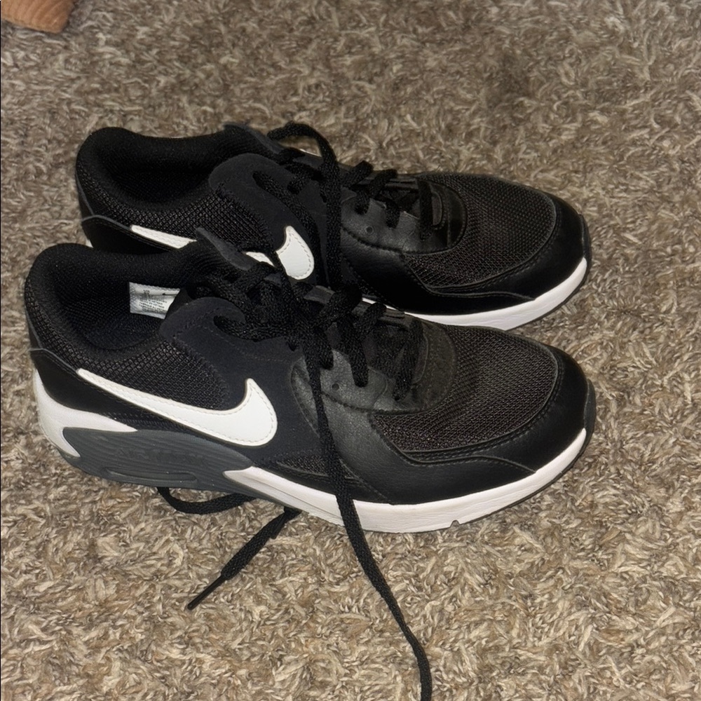 Nike Black and White Athletic Shoes